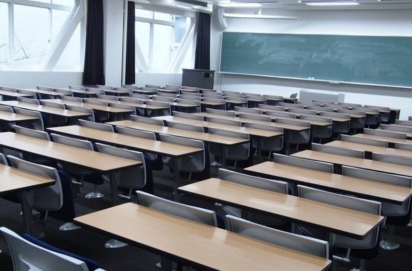    Глава Белгородской области рекомендовал продлить школьные каникулы