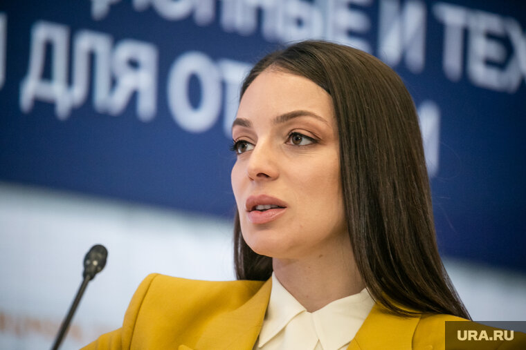    Зарине Догузовой могут предложить продолжить курировать туристическую отрасль в РФ