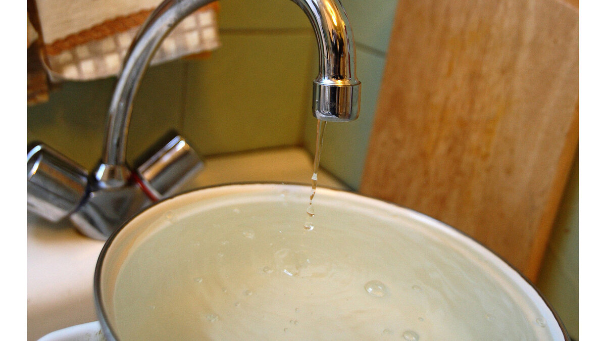    Отключение горячего водоснабжения© РИА Новости . Алексей Никольский