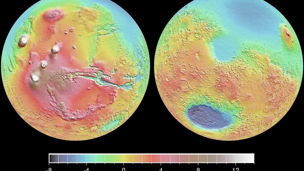    Слева: в западном полушарии доминирует Провинция Фарсида (красный и коричневый цвета) Высокие вулканы имеют белый цвет. Долины Маринер показаны синим цветом. Справа: в западном полушарии видны испещрённые кратерами высокие области (жёлтый и красный цвета), слева внизу видна равнина Эллада (тёмно-синий и фиолетовый цвета). Справа вверху видна равнина Элизий. Области к северу от границы дихотомии окрашены в голубой цвет на обеих картах© NASA/JPL