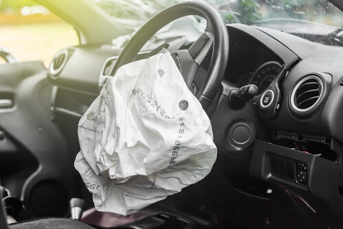 Можно ли самому заменить подушку безопасности в автомобиле?