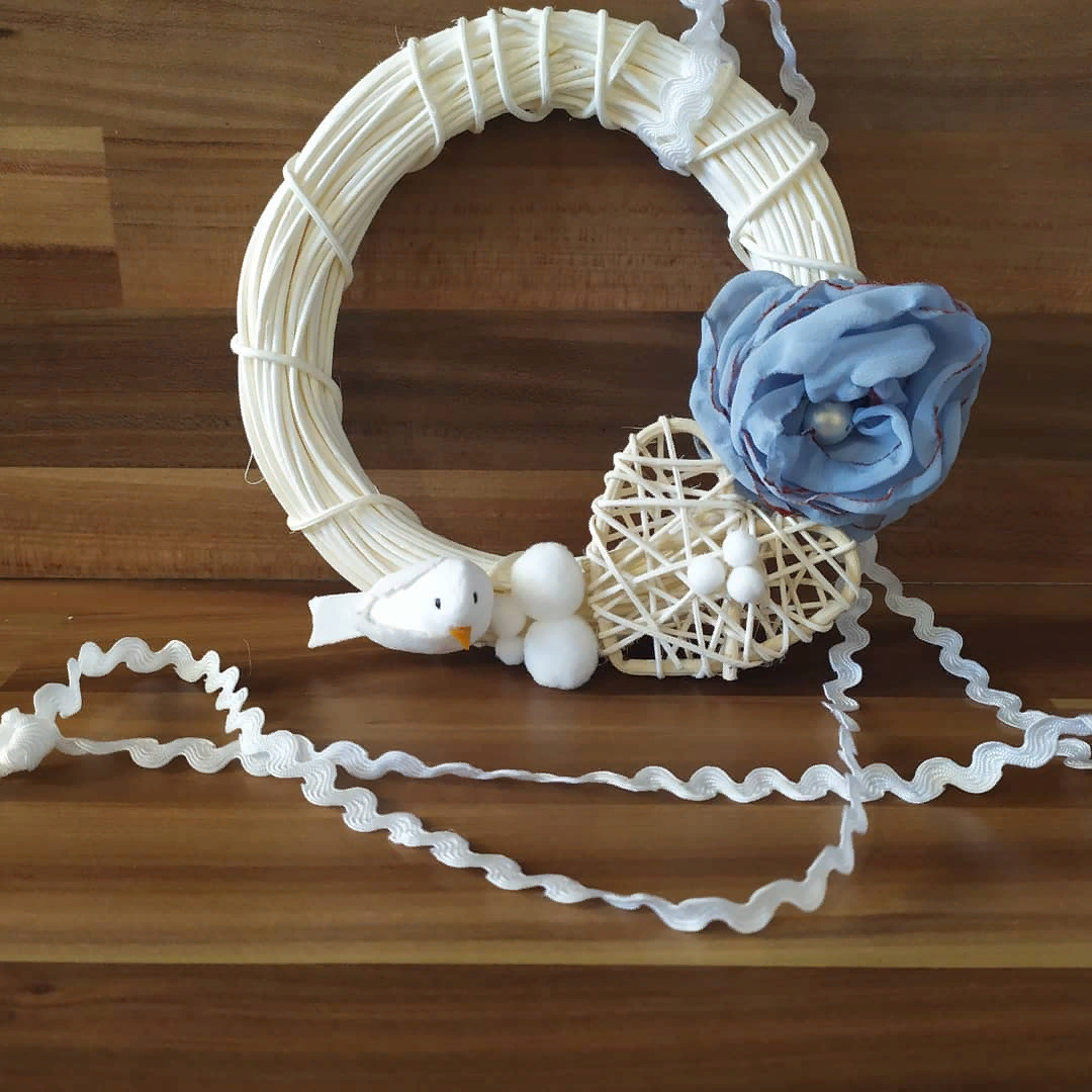 Клеевой пистолет, фигурки с китайского торжища - работа кипела