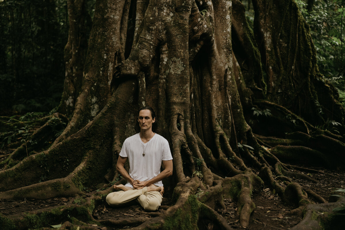 Накопив опыт, будет гораздо легче сосредотачиваться на чём-либо и отключать органы чувств. 