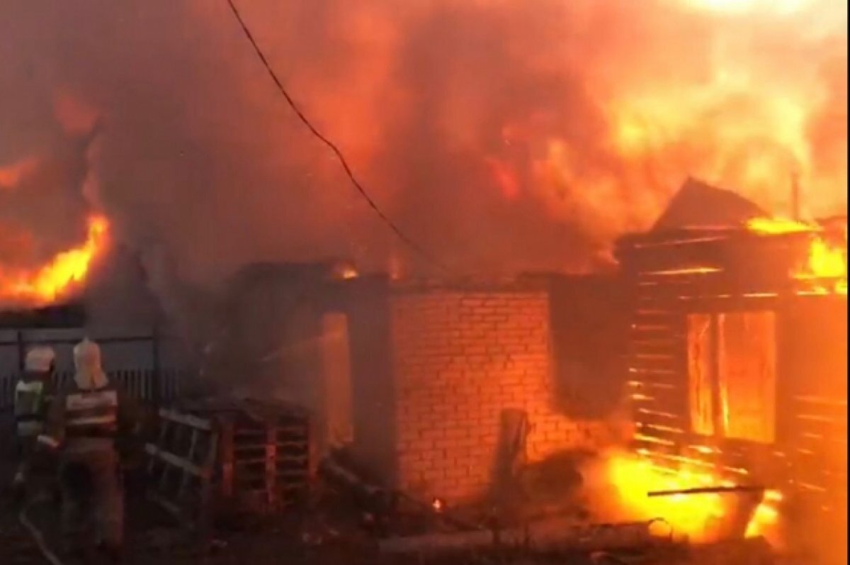    В сети появилось видео пожара в поселке Мичуринский