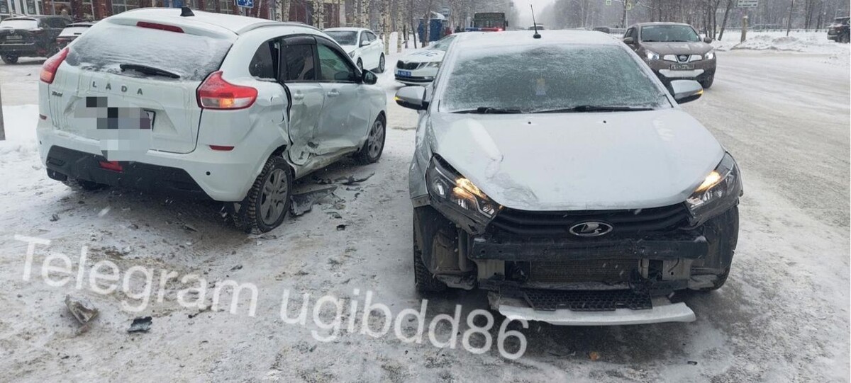    В Югре при неправильном перестроении в ДТП пострадал пассажир