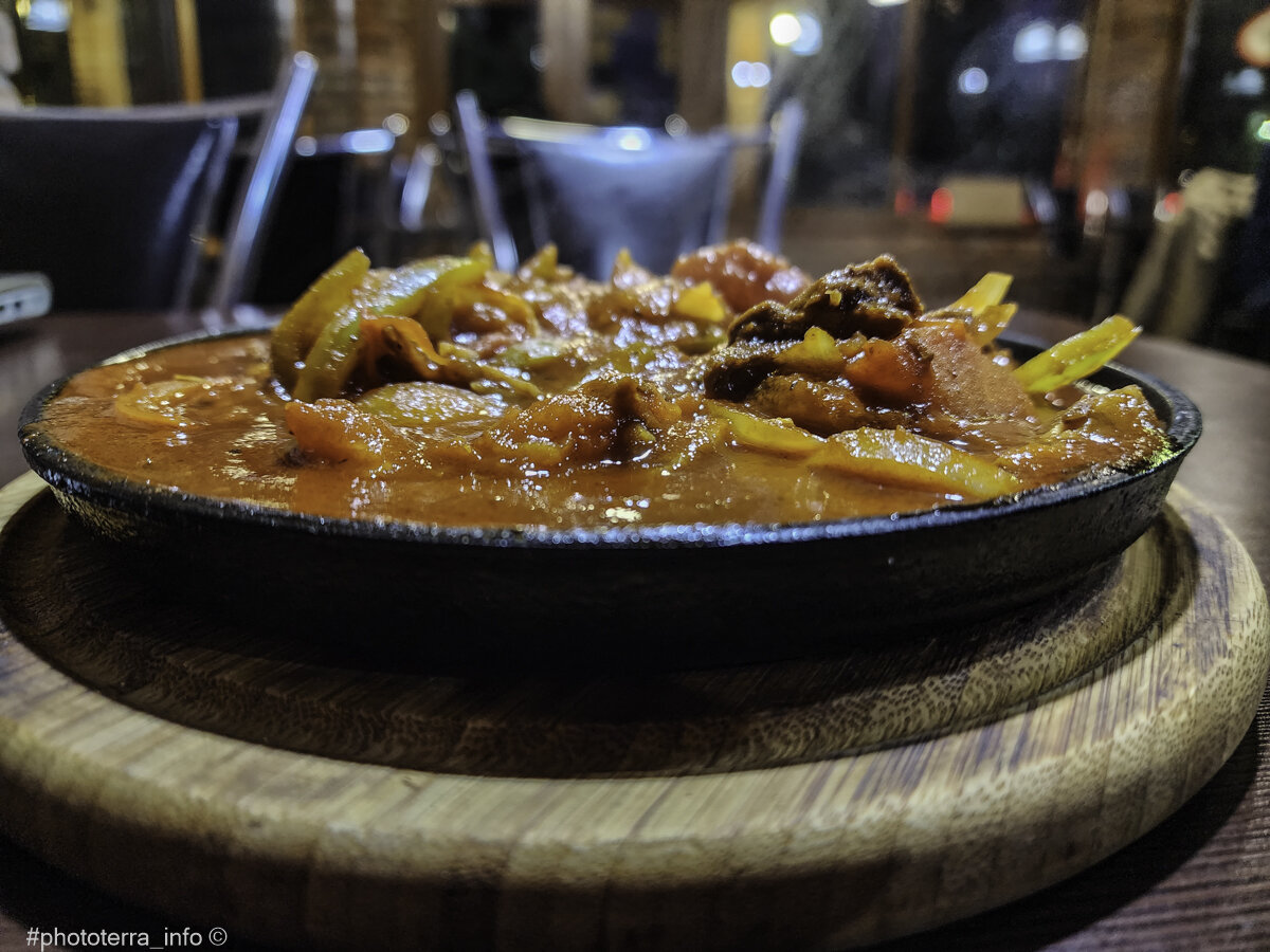 Мясо по абхазски. В Сухуми повкуснее было. Кафе Bouillon, Новый Афон Фото: Корчагина Татьяна