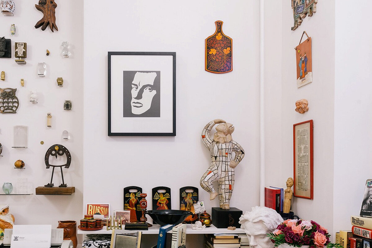 В мемориальной квартире Маяковского. Фото: Алена Винокурова (https://daily.afisha.ru/cities/6393-posmotrite-na-memorialnuyu-kvartiru-mayakovskogo-luchshiy-malenkiy-muzey-goroda/)