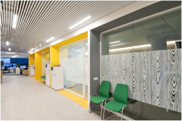 Как укрепить бренд с помощью дизайна интерьера входной зоны