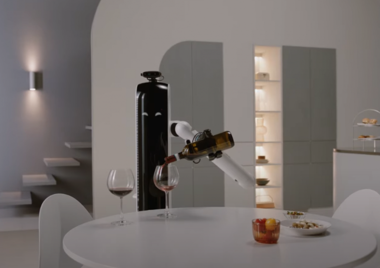 фото Samsung. Источник: https://www.maximonline.ru/lifestyle/poyavilsya-robot-kotoryi-umeet-nalivat-bokal-vina-v-konce-tyazhelogo-dnya-id562494/ 