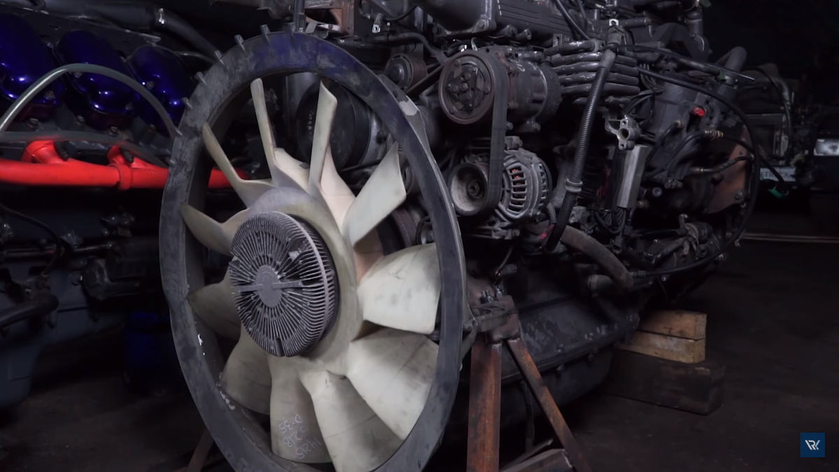 Двигатель SCANIA