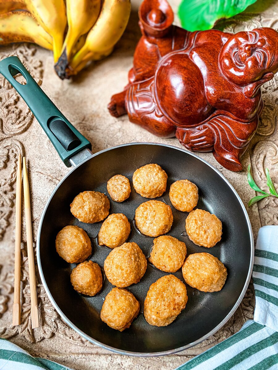 Рецепт бананы в кляре на сковороде. Жареные бананы в кляре по китайски.