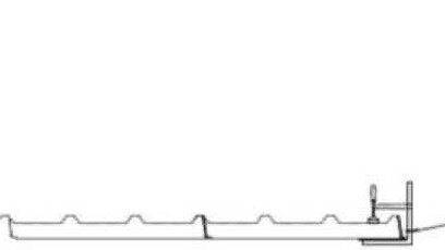 Этапы монтажа кровельных сэндвич-панелей – опускание и сжатие соединения сэндвич-панелей