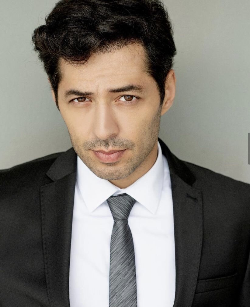 Фото турецкого актера Мерта Фырата