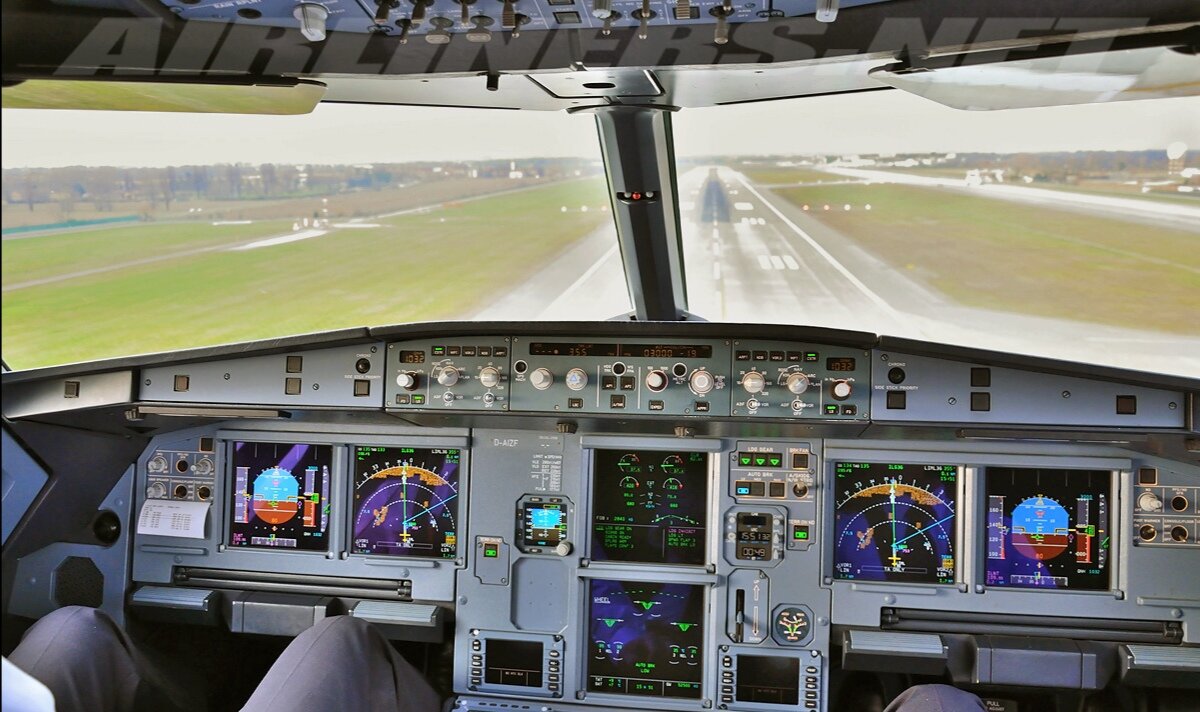 Все видят, что это ручная посадка? (фото из открытых источников) 