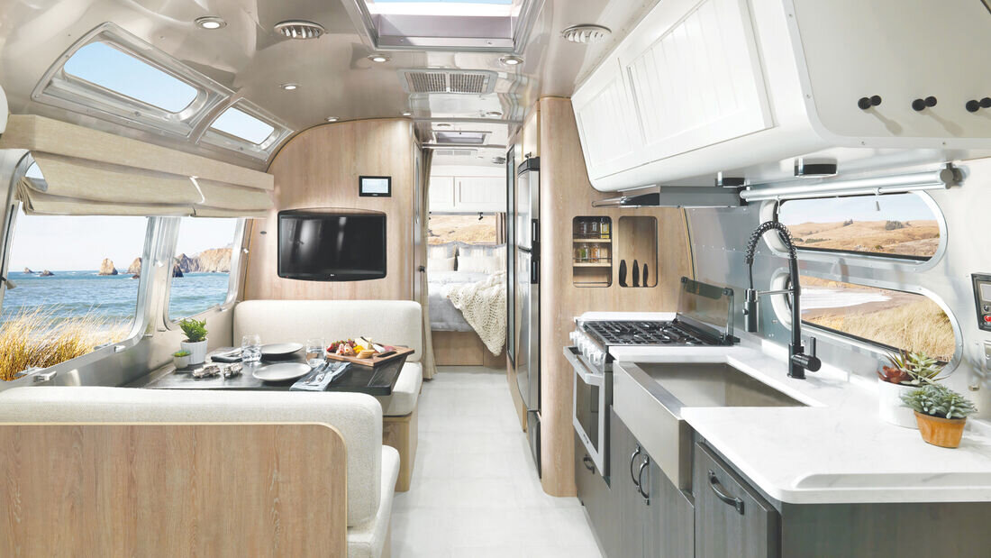 Автодом Airstream 280 бус