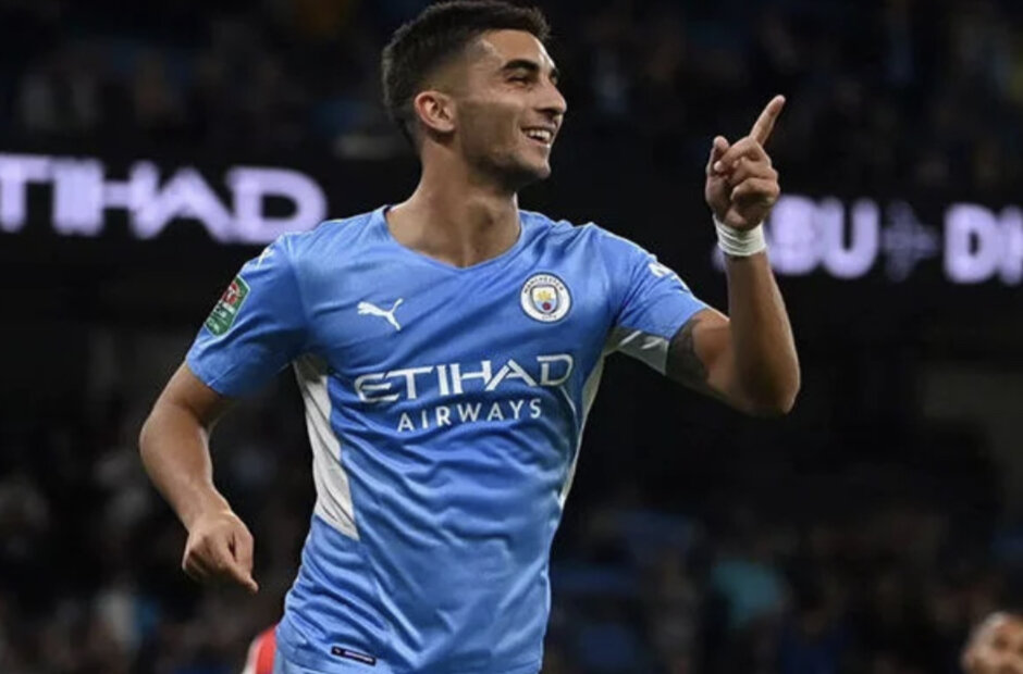 ❌ Для англичан неприемлемым был и вариант с арендой Торреса с обязательным выкупом. Клуб был настроен только на продажу и не собирался отпускать Феррана дешевле, чем за 70 млн евро.