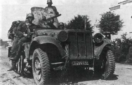 однотонный тягач с 37-мм пушкой PAK 35/36
