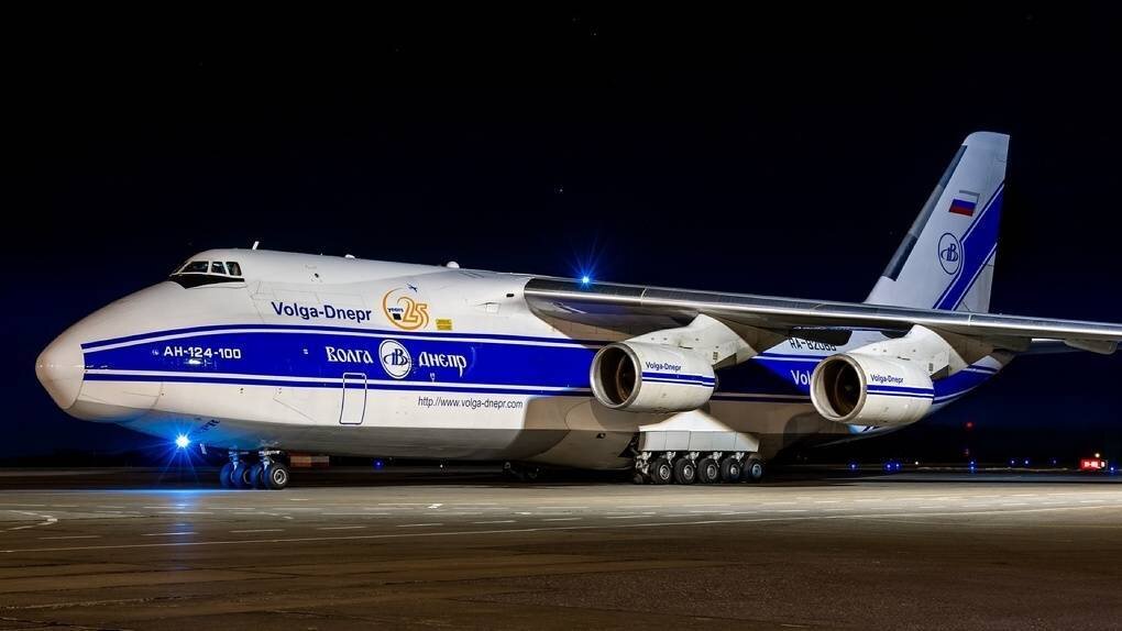 Самые совершенные самолеты. АН-124 Волга Днепр. АН 124 100 Волга Днепр.