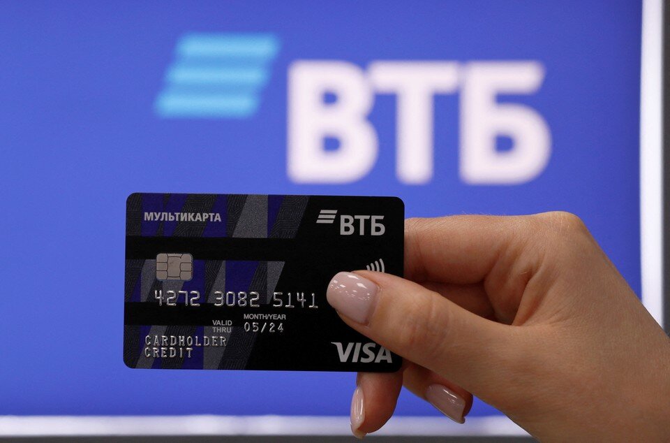     Банковские карты ВТБ не нужно будет продлевать и перевыпускать  REUTERS