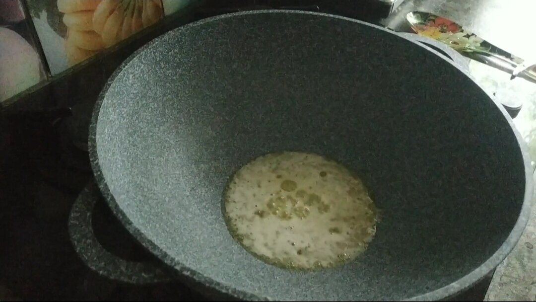 Растапливаем сливочное масло