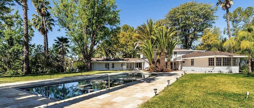 Дом в Лос-Анджелесе стоимостью 1,4 миллиона долларов.