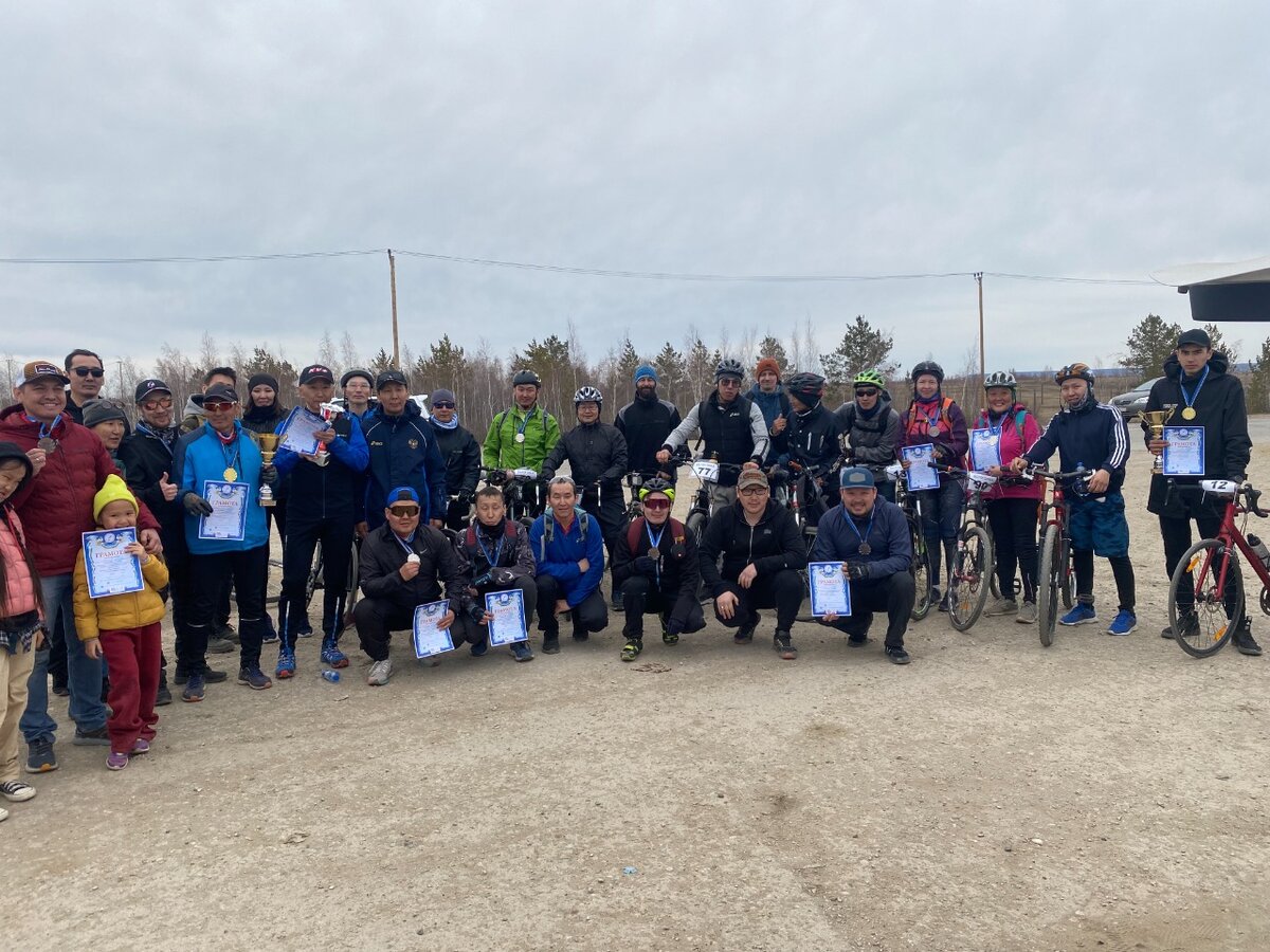 Общее фото у финиша после награждения