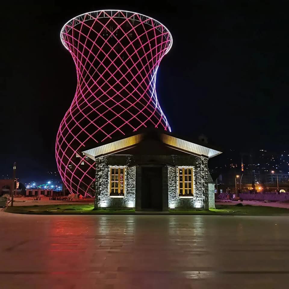Главная башня Çay Çarşısı в Ризе