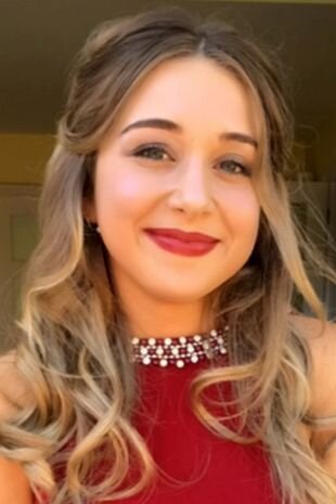 Мама Элли Кэрол описала ее как «заботливую юную леди» https://usnd.to/Cddi