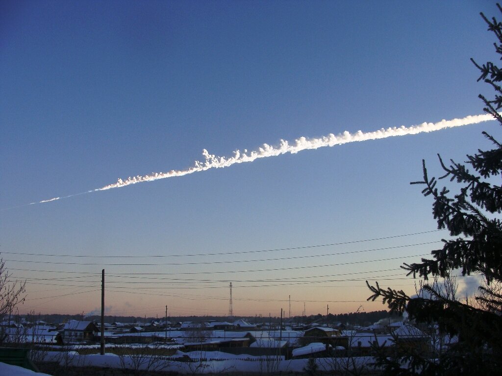 Метеорит в челябинске. Падение метеорита в челябинской области 2013. 02. Падение метеоритов 2013. Болид (метеор).