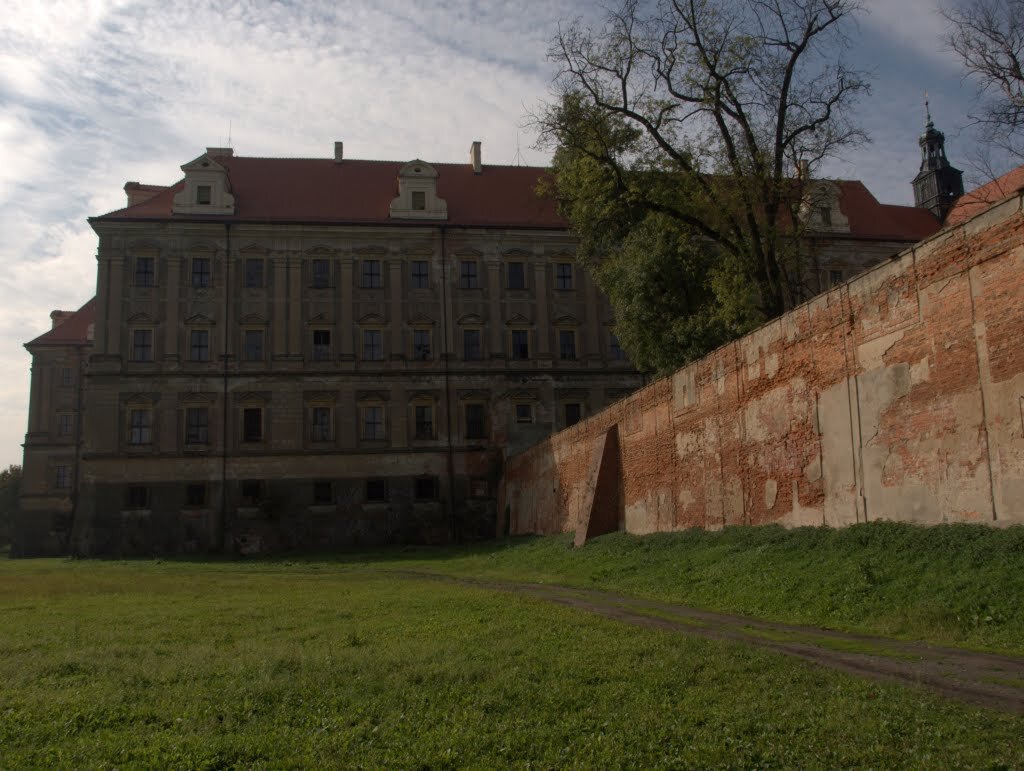 https://cutt.ly/KLvbEme/ Любёнжское аббатство (нем. Kloster Leubus; польск. Opactwo cystersów w Lubiążu)
