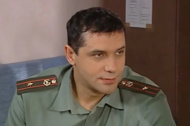 Актеры из фильма солдаты фото Личная жизнь успешного и талантливого актёра Александра Никитина. Между двумя пр