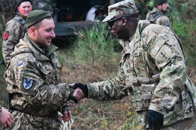    Инструктор США на Украине U.S. Army