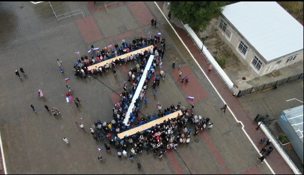  📷    В Оренбурге более 300 жителей стали участниками акции «Напиши письмо солдату» Марина Шарт