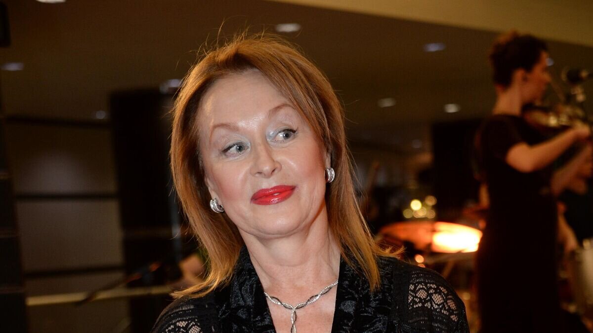 Удовиченко блеснула стройной фигурой и рассказала, как ее зовет зять-"контрабанд