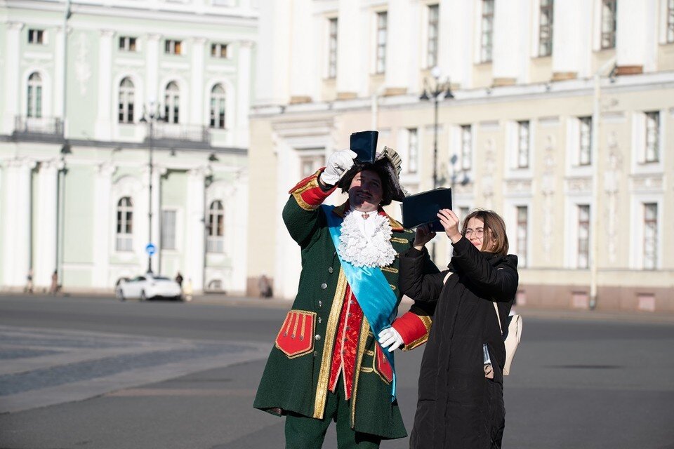     Не удержался взглянуть на затмение даже сам Петр Первый Юлия ПЫХАЛОВА