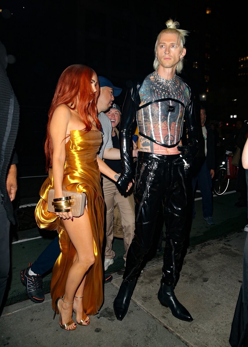    Меган Фокс с бойфрендомLegion-Media