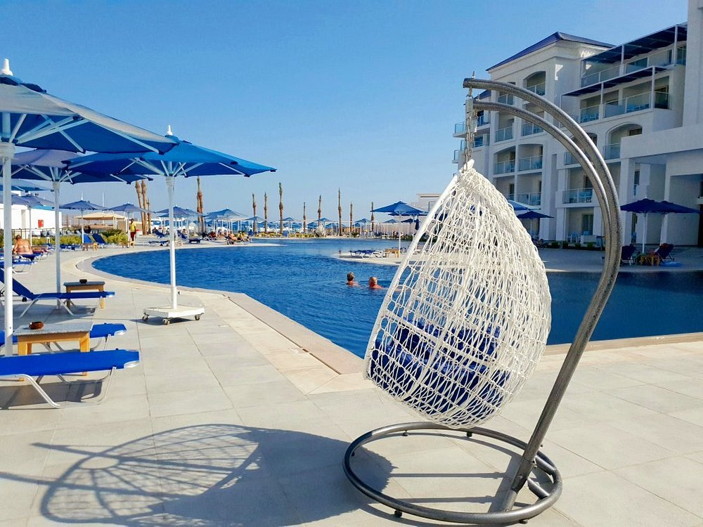 Альбатрос блю спа хургада. Альбатрос Блю спа. Albatros Blu Spa Hurghada. Albatros Blu Spa Resort Hurghada Adults only 16+ 5*. Отель в Хургаде купольной крышей в номерах отеля.