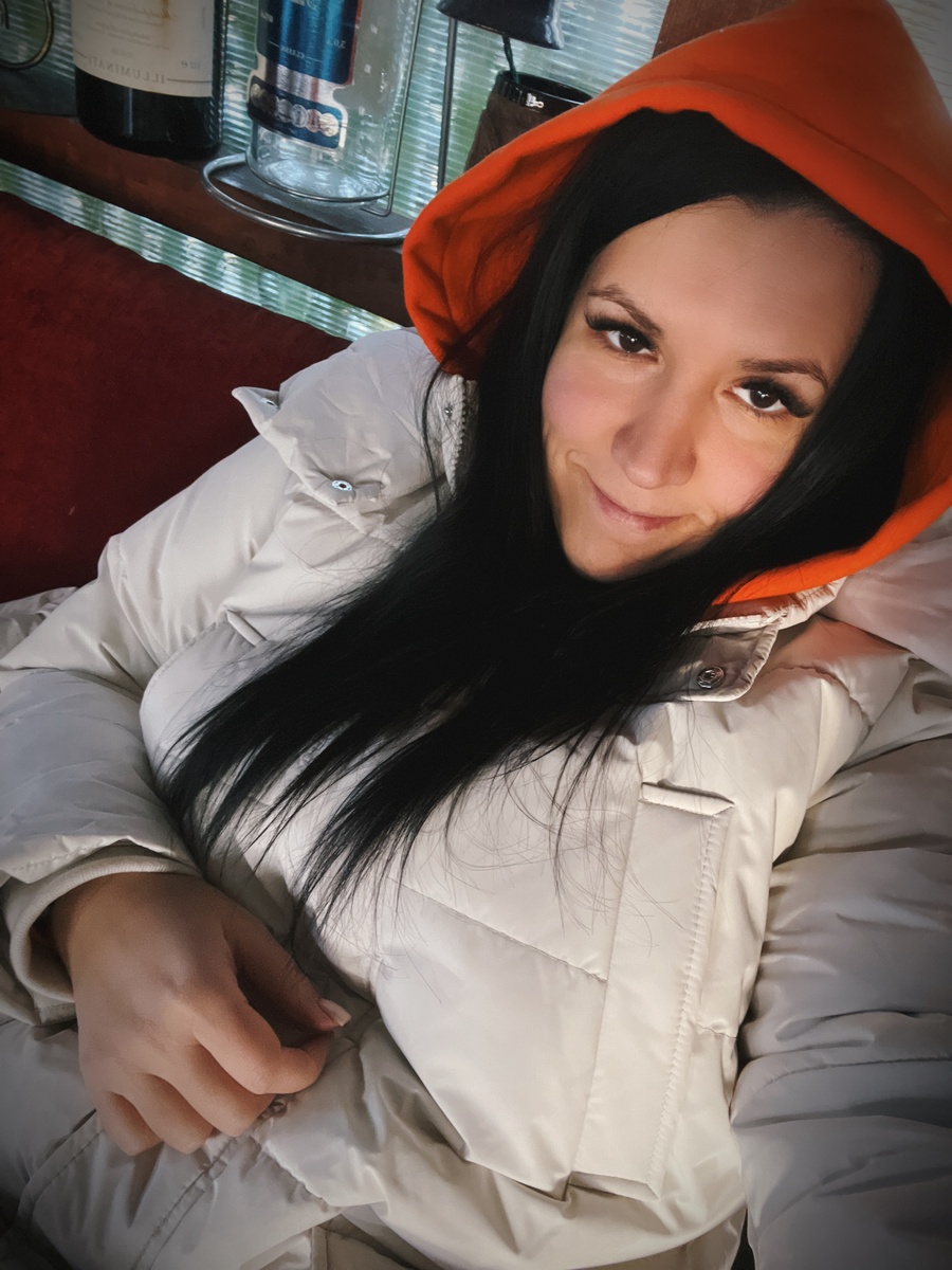 Сижу. Ребенок спит. Жду когда проснется😊.