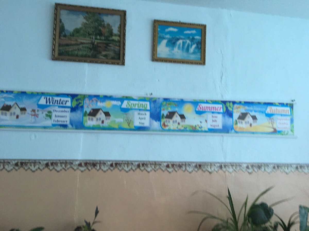 Этот стенд недавно мне дали бесплатно, остальные покупала сама(минус 20%- все же помогли)