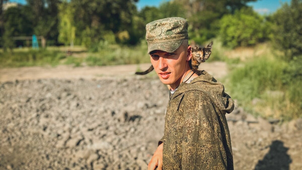     Соответствующий законопроект был накануне принят Госдумой. Его действие будет распространяться на всех военнослужащих, добровольно участвующих в спецоперации начиная с 24 февраля.