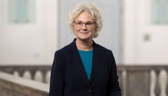    Кристина Ламбрехт Федеральное министерство обороны Германии