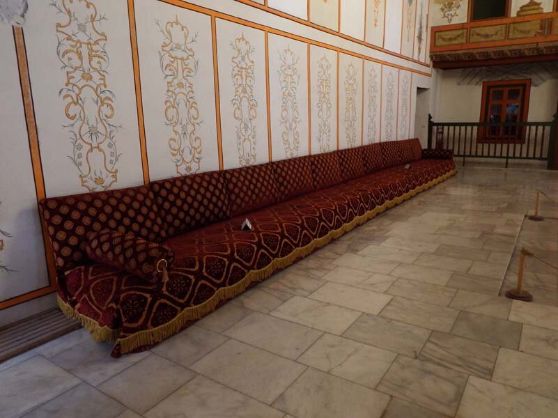 Диван в Ханском дворце в Бахчисарае