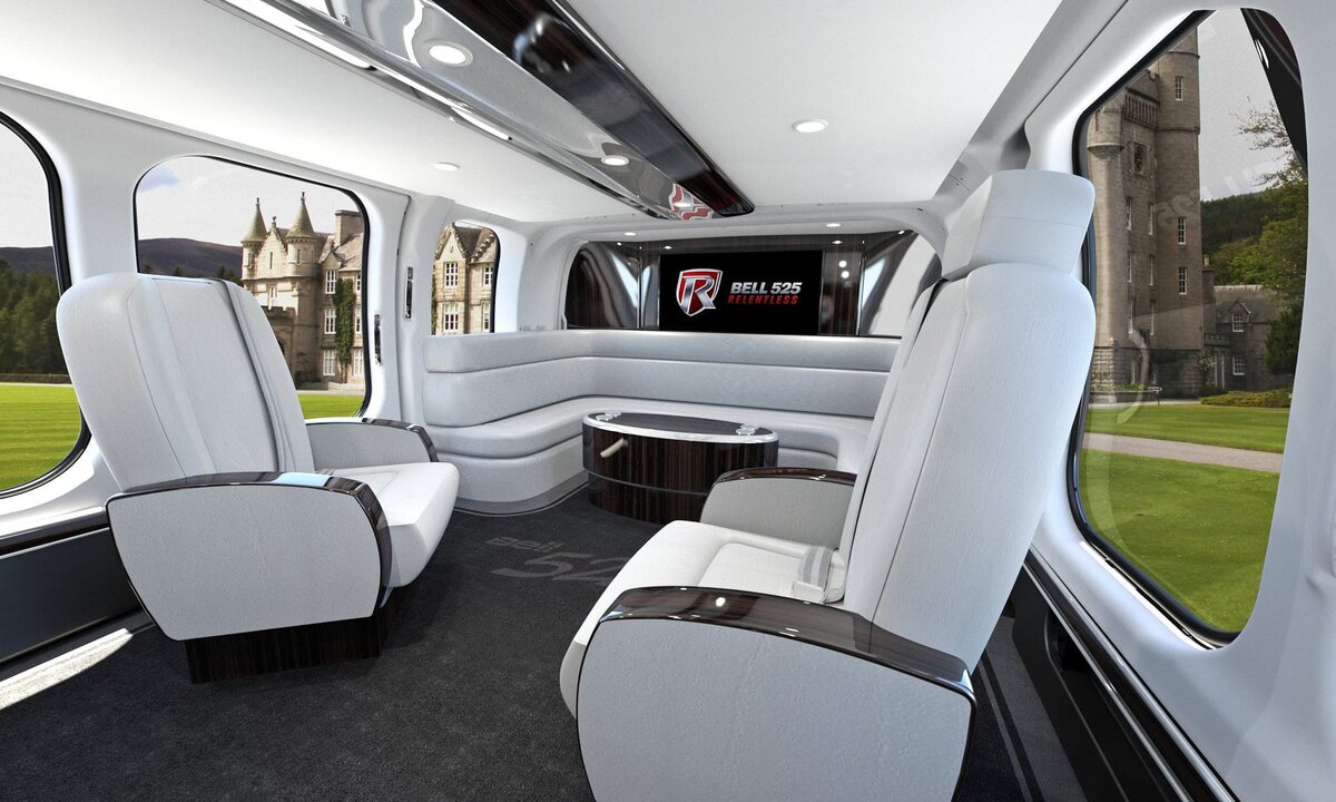 Пассажиры Bell 525 Relentless будут располагаться в эргономичных вращающихся креслах. Салон будет оборудован по последнему слову техники, включая новейшую систему освещения, мини-бар, и систему кондиционирования.
