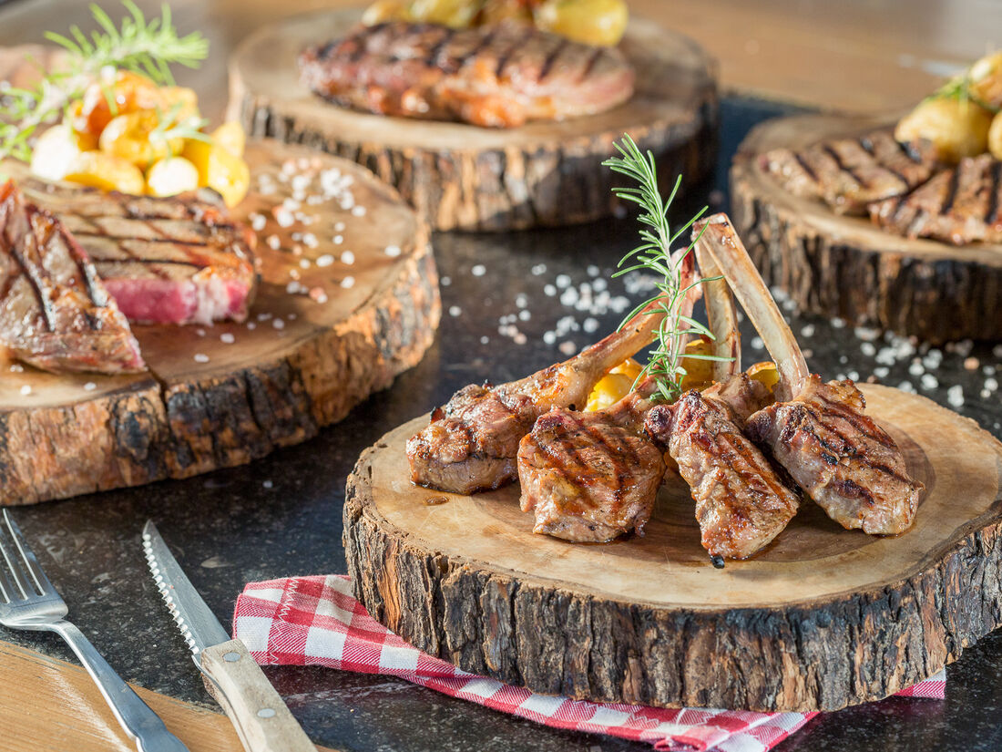 Мясник и бык таганрог меню. Мясник и бык таганрог петровская. Ресторан мясник таганрог петровская. Ресторан мясник и бык таганрог. Мясник и бык таганрог меню.