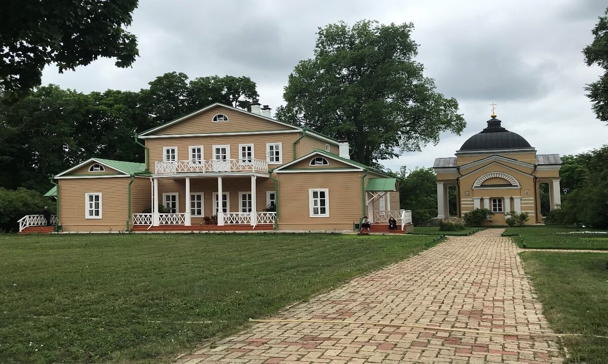 Усадьба тарханы пензенской. Лермонтов и Тарханы музей-заповедник. Тарханы усадьба Лермонтова. Дом Лермонтова в Тарханах. Имение бабушки Лермонтова в Тарханах.