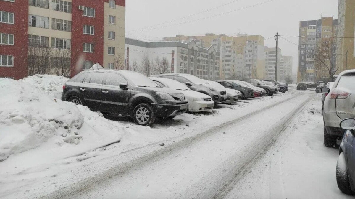     Мэр Нижнекамска Рамиль Муллин прокомментировал, как в городе будет вестись работа по обеспечению парковочными местами. Его на прошлой неделе раскритиковал вице-премьер России Марат Хуснуллин.