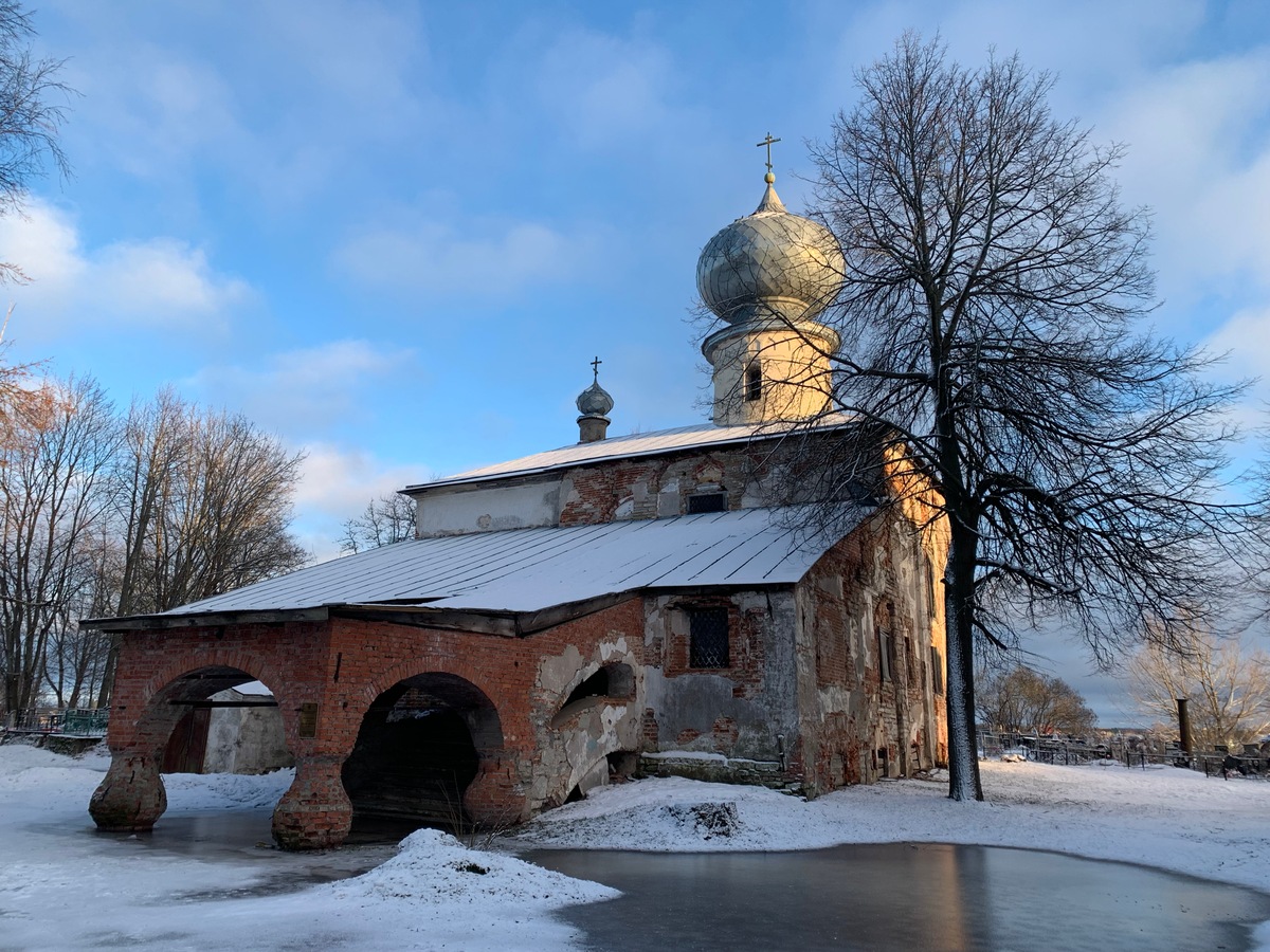 Никольский собор бывшего Николо-Медведского монастыря