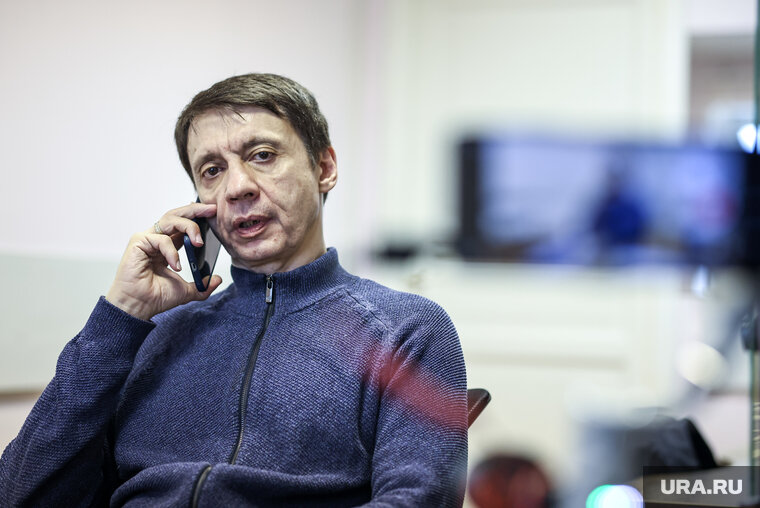    Санкции развивались постепенно и у России было время на адаптацию, считает профессор Финансового университета при правительстве РФ Александр Сафонов