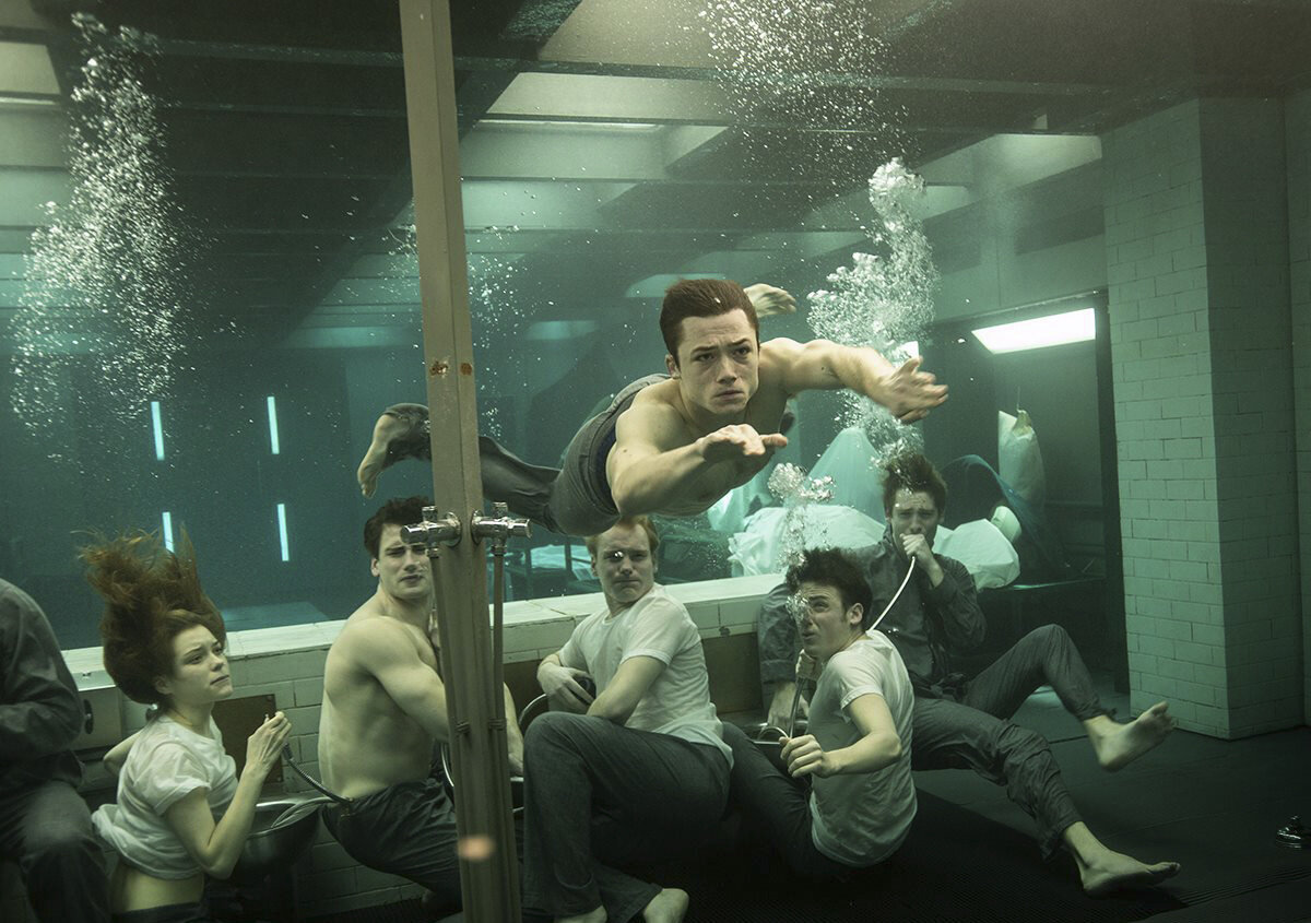 Когда вышли на экран. Испытание с водой • Kingsman: секретная служба (2014). Фильм кингсман секретная служба 2015 комната в воде. Кингсман секретная служба под водой. Фильмы испытание с водой секретная служба.