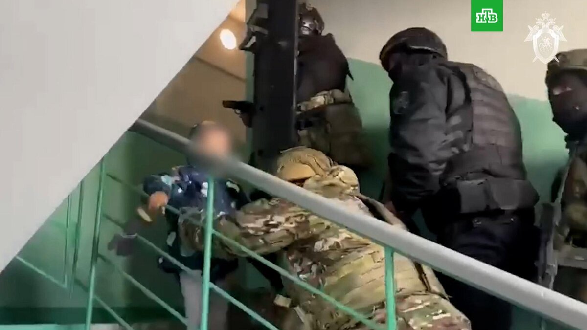    СК опубликовал видео спасения взятого в заложники мальчика из Нижневартовска